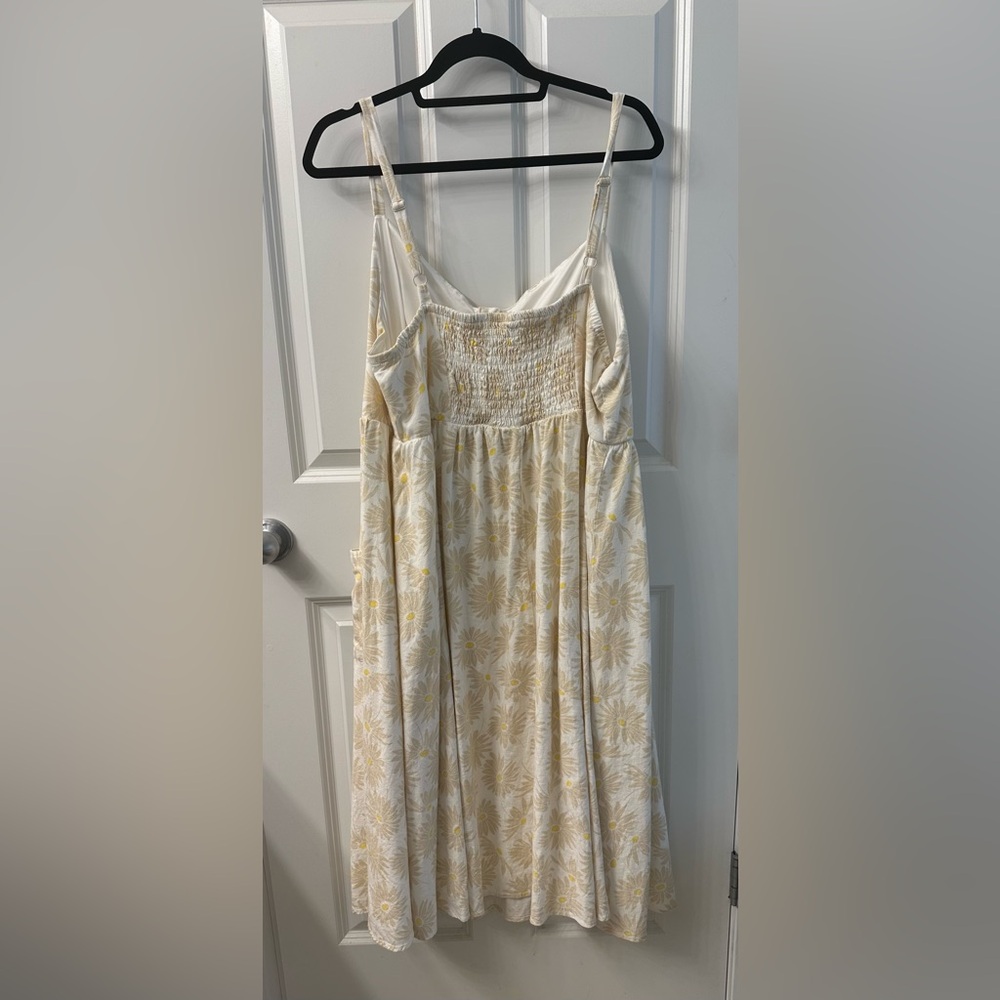 Torrid Daisy Pattern Linen Feel Button Front Dres… - image 4